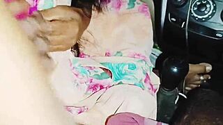 Beautiful Telugu Housewife's Dirty Car Sex Cheating with Boyfriend!