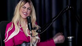 safada shows off her blowjob with tits sucked after plug slips into ass and she pees for client's jerk off