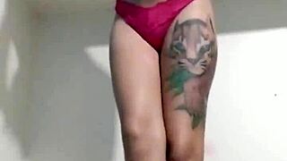 Long-legged latina overflows with sexy emotion