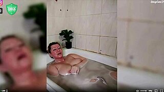 Watch this shameless russian milf shave her wet pussy in steamy shower