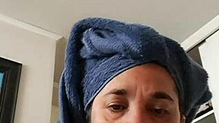 milf's teasing lips lead to creamy facial bliss