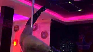 im sensually pole dancing at liberal bar shaking my narrow ass sexy like