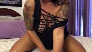 oh god seducing you with my glass dildo... uhh i squirt everywhere now