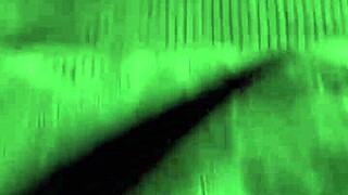 She craves pounding stranger while phone-chatting boyfriend wildly