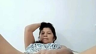 Fuck, This Mature Latina Fingers Her Wet Pussy Just For You!