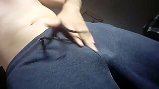 josusanturtzi drops pants for slow moaning jerkoff