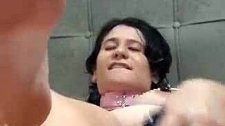 Novinha rams toys in wet pussy squirting wild
