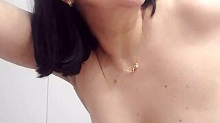 Discreet fantasy sex with busty mature bbw temptress