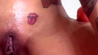 hey sub, worship my body, feel my mouth, and get your pov gift