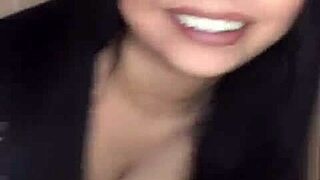 bigo live girl, show those hard nipples closer...