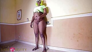 i cant stop watching that thick ebony babe masturbate part 3