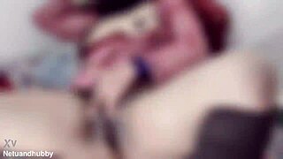 Desi camgirl netuandhubby toys her juicy pussy close up