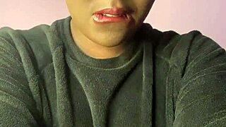 Pretty shaved pussy bad bitch strips teases with dildo blowjob rides phat ass sex toy tight wet