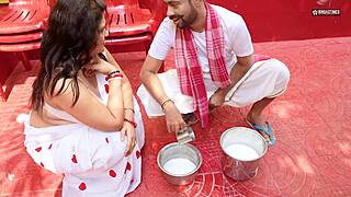 Desi Doodhwala Pounds Horny Indian Outdoors Hindi