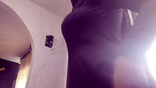 niqab arab milf fingers squirting pussy to rough webcam orgasm