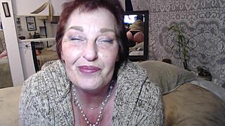 hey, she kicked out her bf so stay the night and roleplay this dirty fantasy