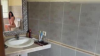 MILF Demands Cumshot on Feet Then Devours Every Drop