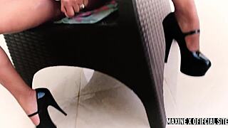 maxine x sunbathes then squirts hard with her huge toys