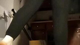 wanna workout to this pumping music with me?