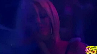 Blonde Lesbians Finger Eat Pussy Strapon Bang Wet