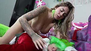 hottest christmas grinch cosplay with sara blonde's rough wet pussy pounding