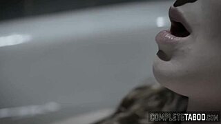 Blonde bath throats deep in fetish suck!