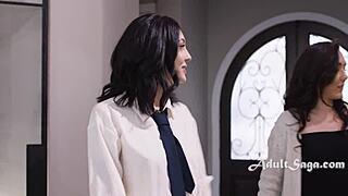 i ditch rude date to lick waitress wet pussy scissoring home