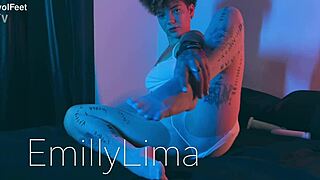 emilly's hot pretty feet wait for your fetish touch now