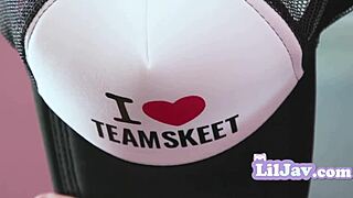 viral live anal stretches cute asian teen's tight asshole wide open