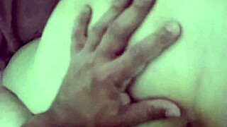 jovem de 18 anos fode anal com patrão vídeo vaza escândalo escritório viral