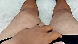 compilado de punhetas com meu pau pequeno e namorada gozando na buceta