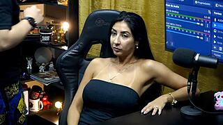 Renatinha Mello's Kiss And Grip Harden Ruan's Cock Rock Solid!