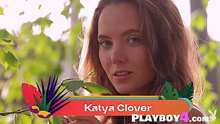 watch cute petite milf striptease hot sexy posing