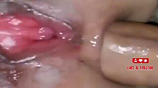 secretary's curves beg for that deep anal indulgence