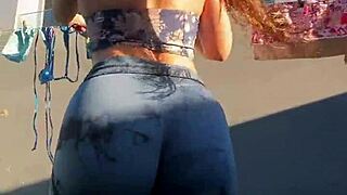 Latina's Big Ass Stretches Tight Leggings