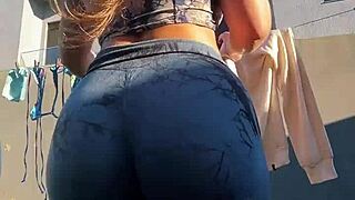Latina's Big Ass Stretches Tight Leggings
