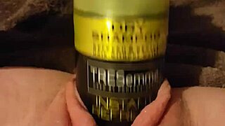 hairspray can gapes young slut's wet pussy beyond limits