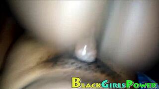 Homemade couple pounds pussy close-up with ebony cumshot