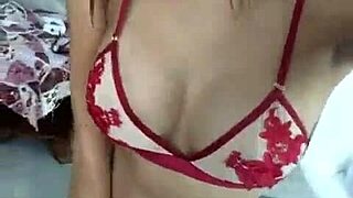 cute thai bikini model greets thailand