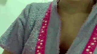 a venezuelan prostitute teases more in steamy live show