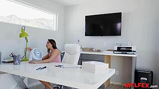 Grateful milf secretary seduces utility guy intimately