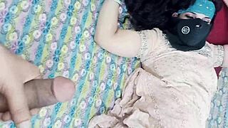 i enjoy desi hindi talk with curvy beauty in intense session