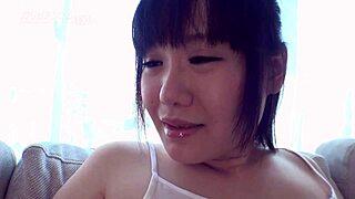 Shaved japanese runners crave outdoor pounding action