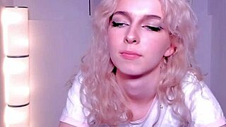 Blonde Teases With Seductive Webcam Dance Moves Before Touching Herself