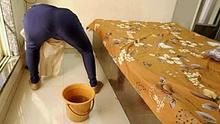 indian maid webcam creampie fuck with shaved pussy dirty talk