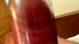 i'm pumpin my penis so hard in the kitchen it feels amazin