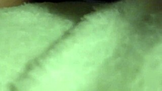 Homemade housewife vibes ass to explosive squirting orgasm!