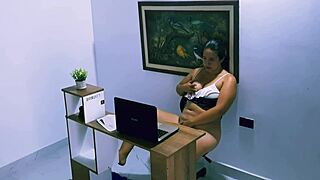 Latina babe sucks huge cock like a pro
