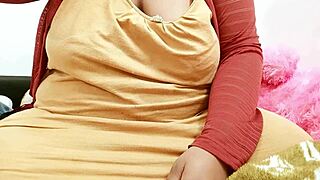 indian bengali babe flaunts her sexy tits