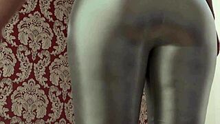 Gorgeous Milf Ass Legs Shine in Pantyhose Leggings Fetish